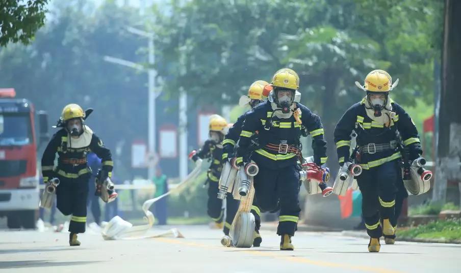 消防员待遇怎么样(消防员一般能干几年)-图1